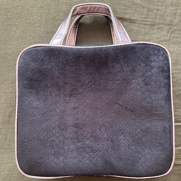 ⬇️ Stephanie Johnson Marais Noir Martha cosmetic case, Large - Picture 6 of 15